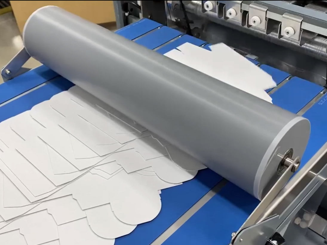 Découpe matrielle de boîtes